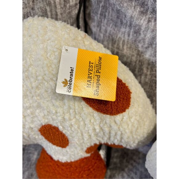 Celebrate mushroom pillows, set of 2 Halloween Fall decoration - Picture 4 of 6